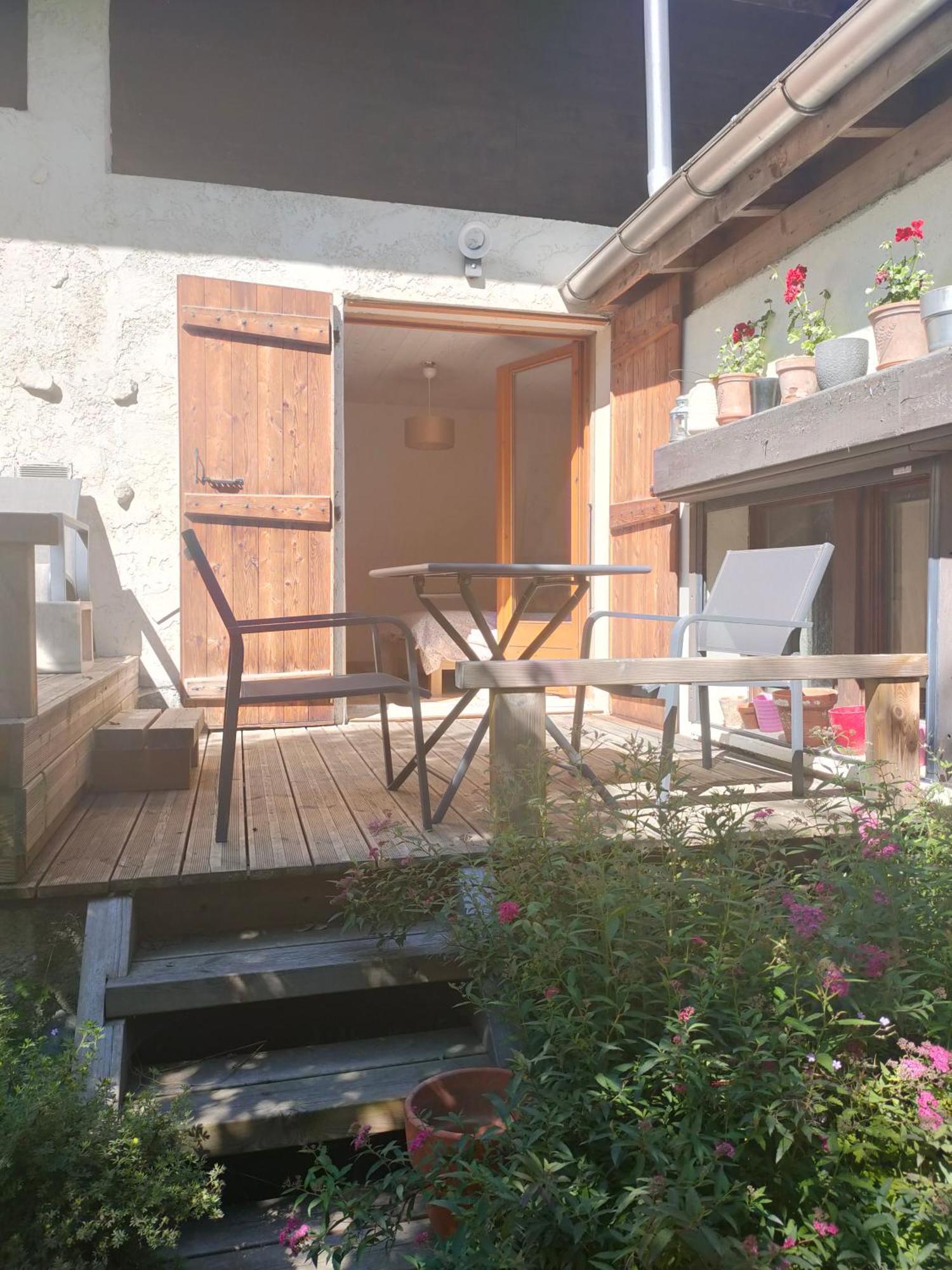 Beau Studio Dans La Vallee De Chamonix Les Trabets Exterior foto